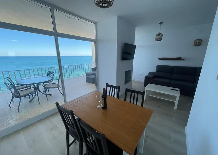 Beachfront, Floor Corner 2-bed, Paseo Lejlighed *