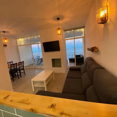 Apartamento Beachfront, Floor Corner 2-bed, Paseo