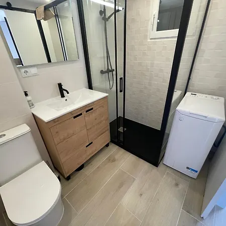 Beachfront, Floor Corner 2-bed, Paseo