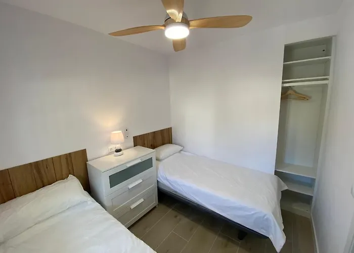 Beachfront, Floor Corner 2-bed, Paseo